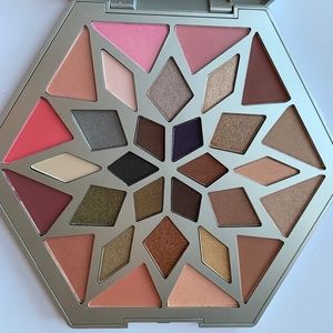 Stila Eyeshadow & Blush Palette